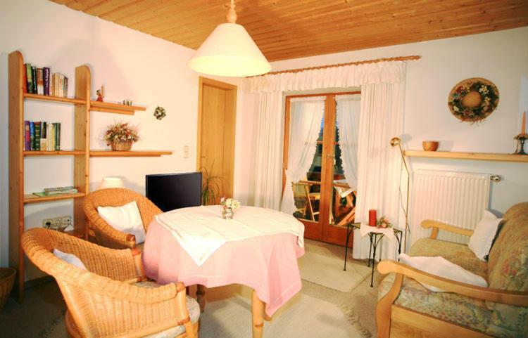 Gaestehaus Gschwendtner - Chiemgau Karte Инцелль Экстерьер фото